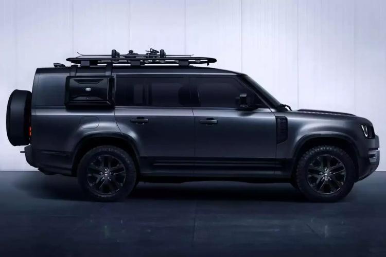 Land Rover Defender 130 V8