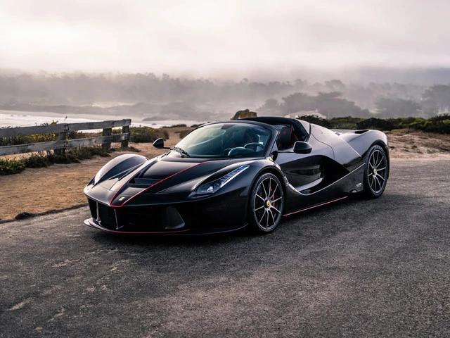Ferrari Laferrari Aperta