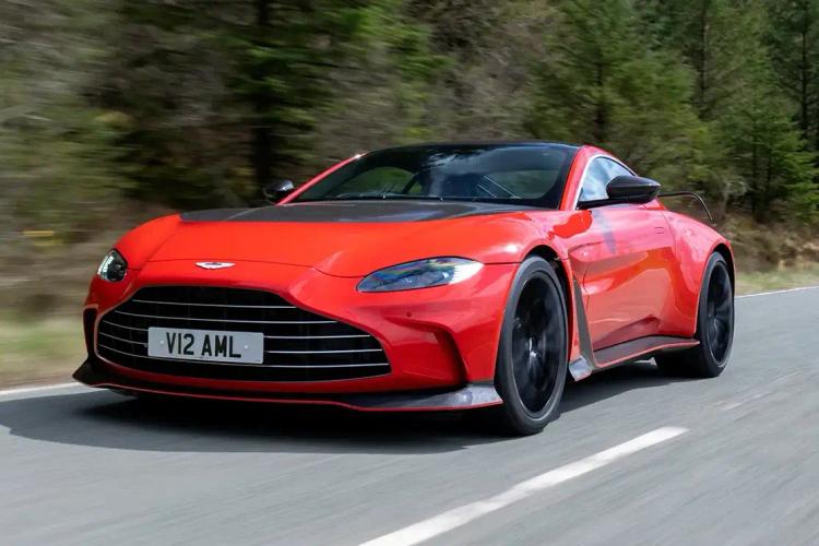 Aston Martin V12 Vantage