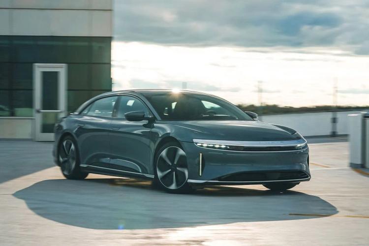 Lucid Air Pure Awd